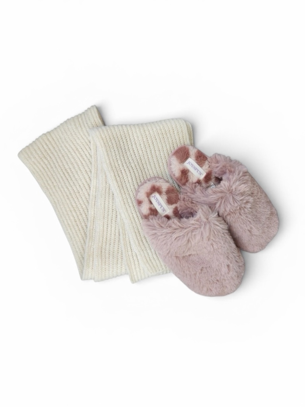 Joyspun Pink Plush Fuzzy Slippers Women’s Size 8 + Cream Knit Scarf Bundle